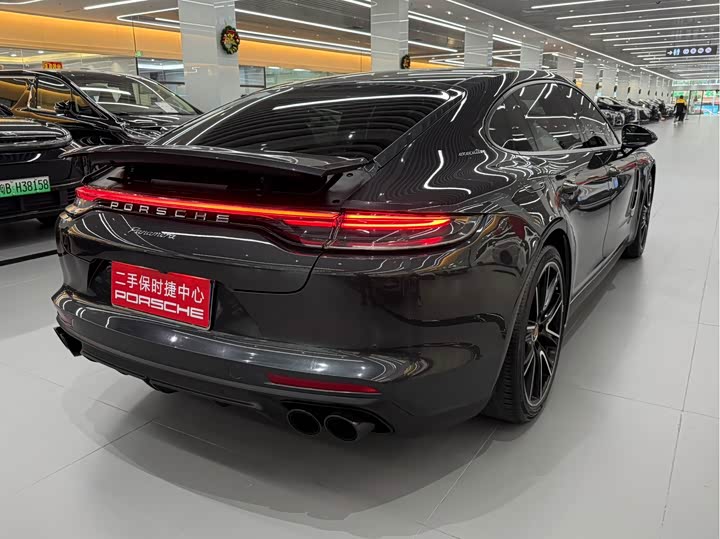 Фото 6 - Porsche Panamera