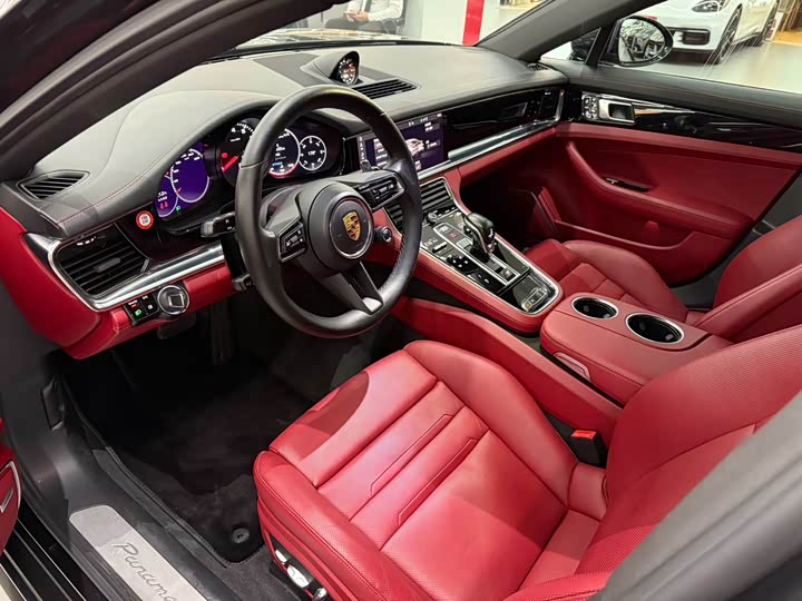 Фото 8 - Porsche Panamera