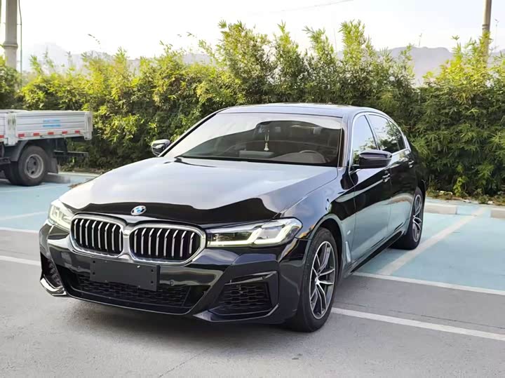 Фото 3 - BMW 5 Series