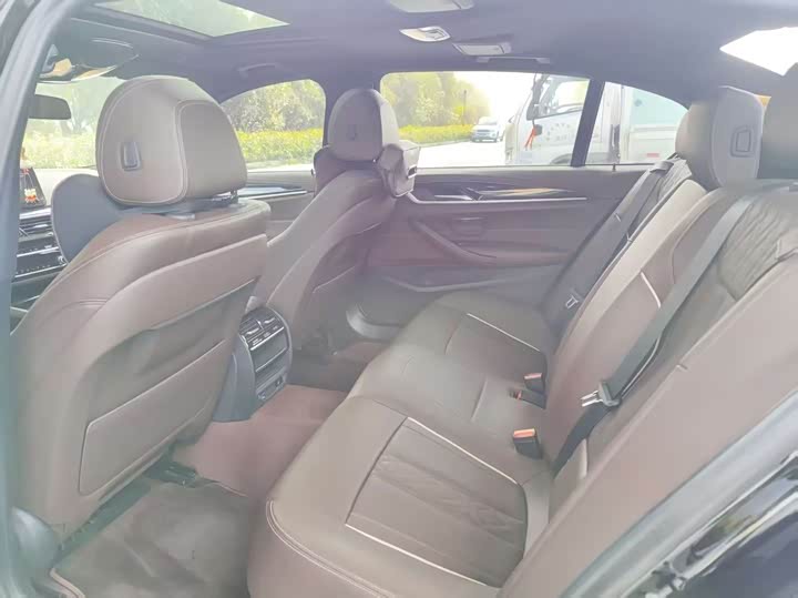 Фото 7 - BMW 5 Series