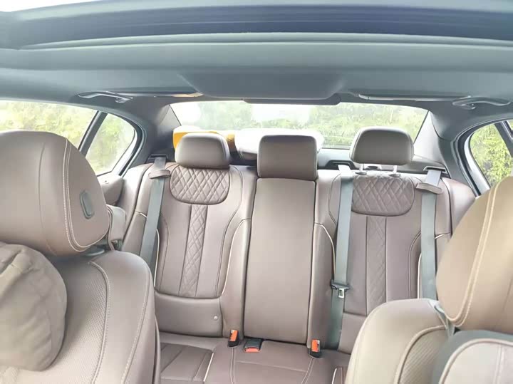 Фото 9 - BMW 5 Series