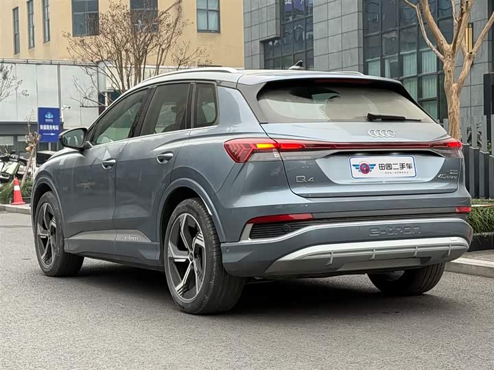 Фото 4 - Audi Q4 e-tron