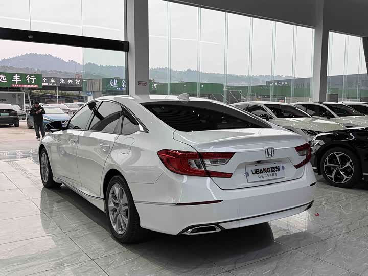 Фото 5 - Honda Accord