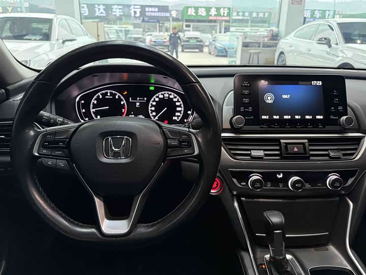 Фото 7 - Honda Accord