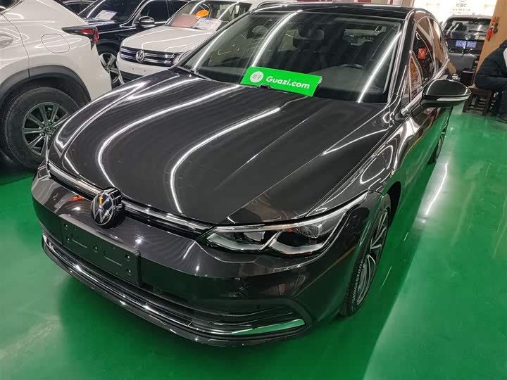 Фото 2 - Volkswagen Golf