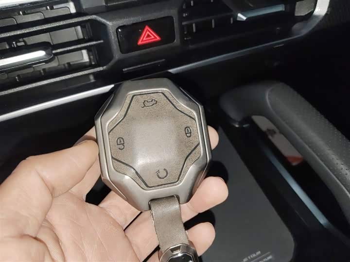 Фото 9 - Jetour T2