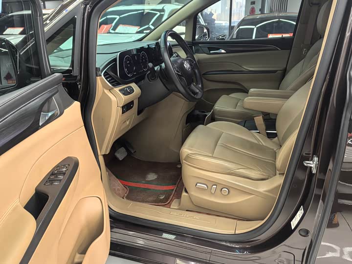 Фото 7 - Buick GL8 ES