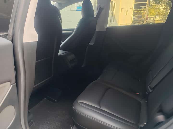 Фото 4 - Tesla Model Y