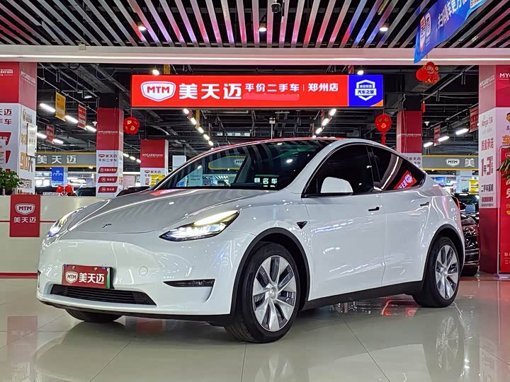 Фото 1 - Tesla Model Y