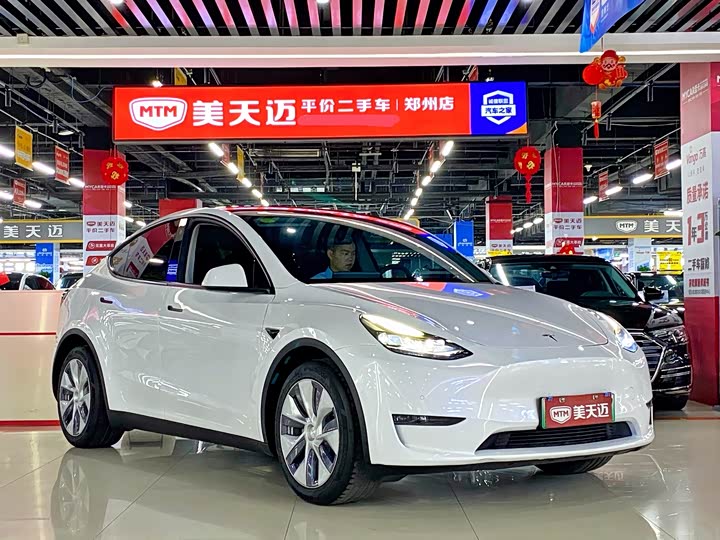 Фото 3 - Tesla Model Y