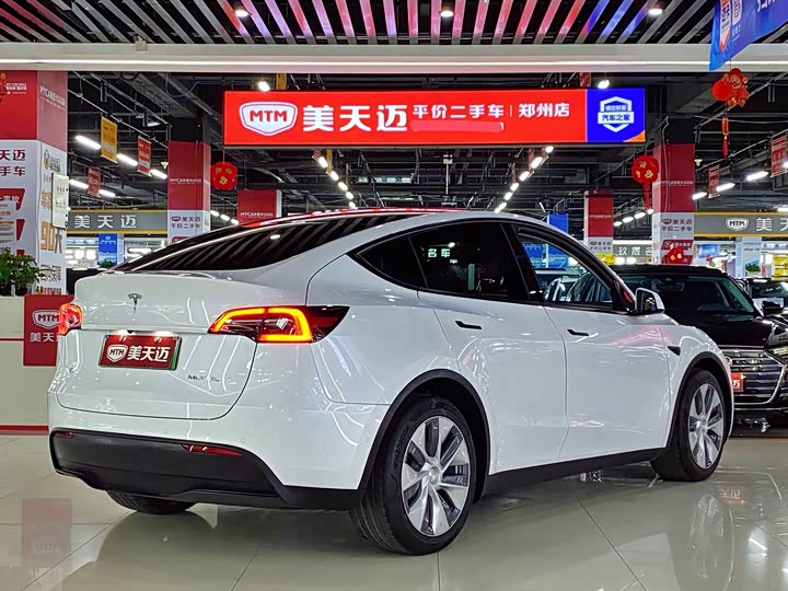 Фото 4 - Tesla Model Y