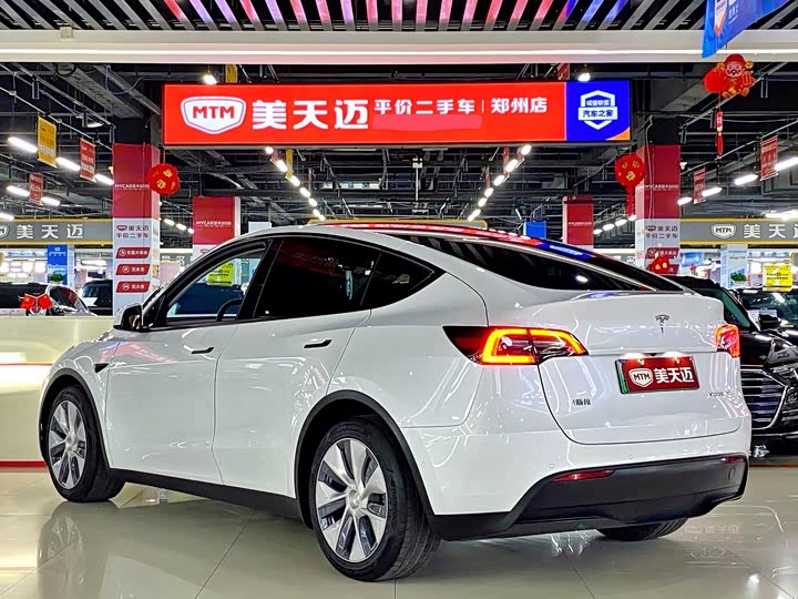 Фото 6 - Tesla Model Y