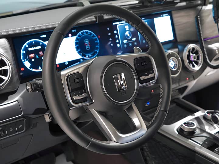 Фото 3 - Tank 300