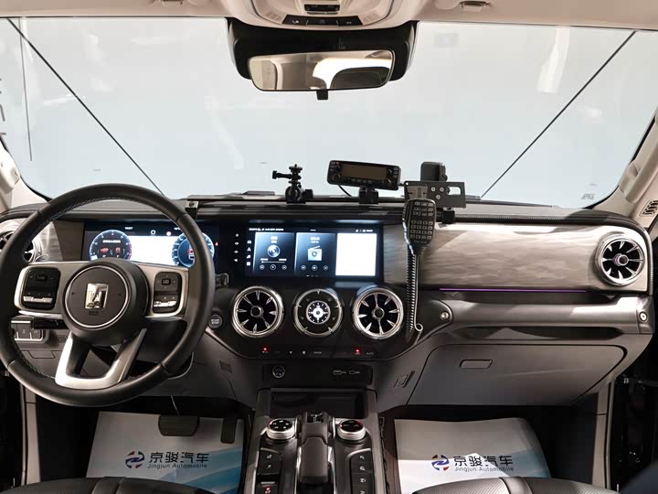 Фото 4 - Tank 300