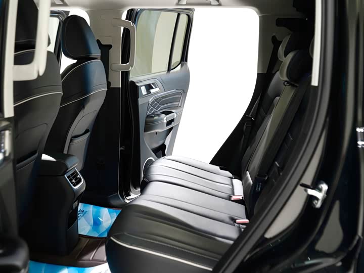 Фото 5 - Tank 300