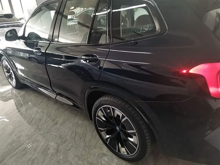 Фото 5 - BMW iX3