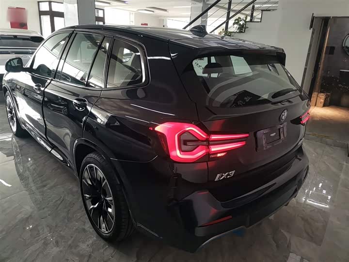 Фото 6 - BMW iX3