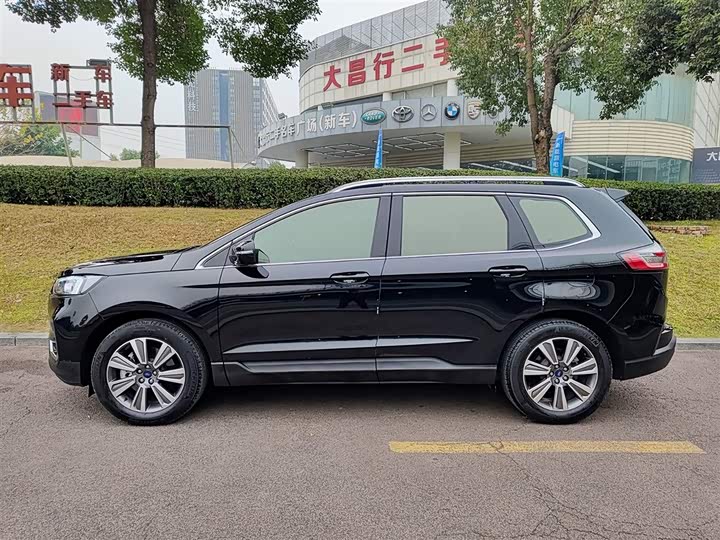 Фото 3 - Ford Edge