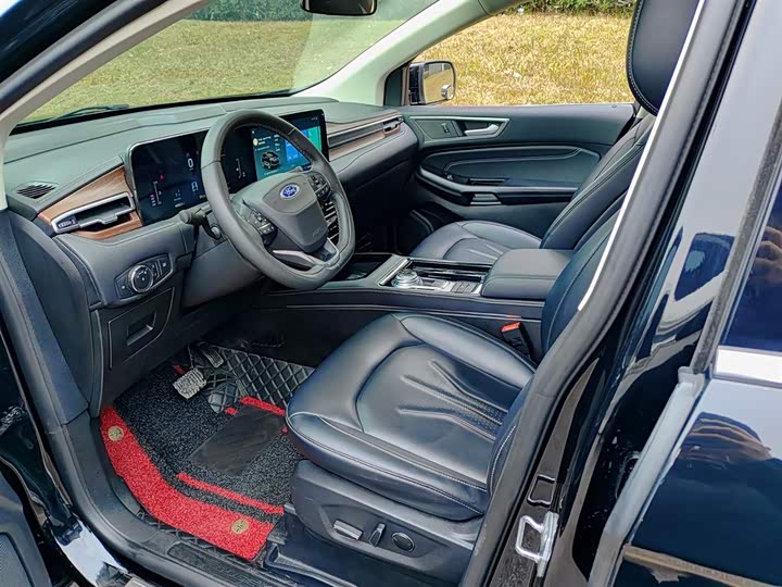 Фото 7 - Ford Edge