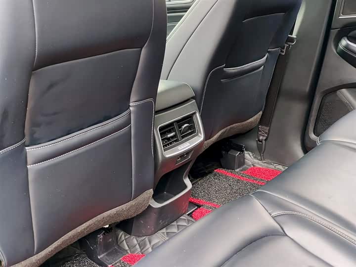 Фото 9 - Ford Edge