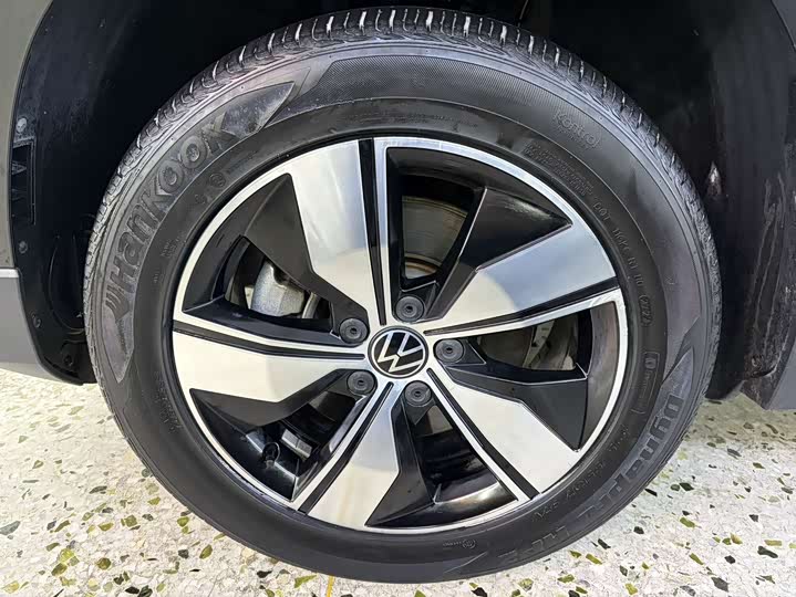 Фото 4 - Volkswagen Tharu