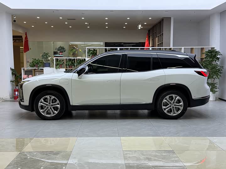 Фото 3 - Nio ES8