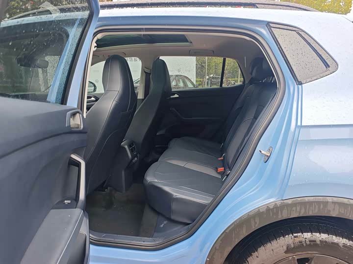 Фото 5 - Volkswagen Tharu