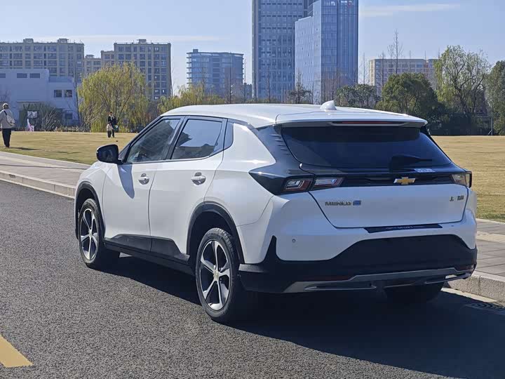 Фото 4 - Chevrolet Menlo