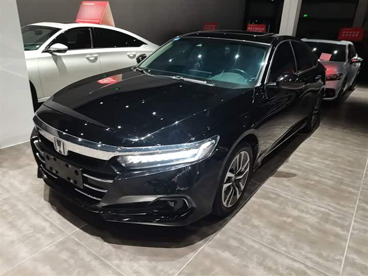 Фото 2 - Honda Accord