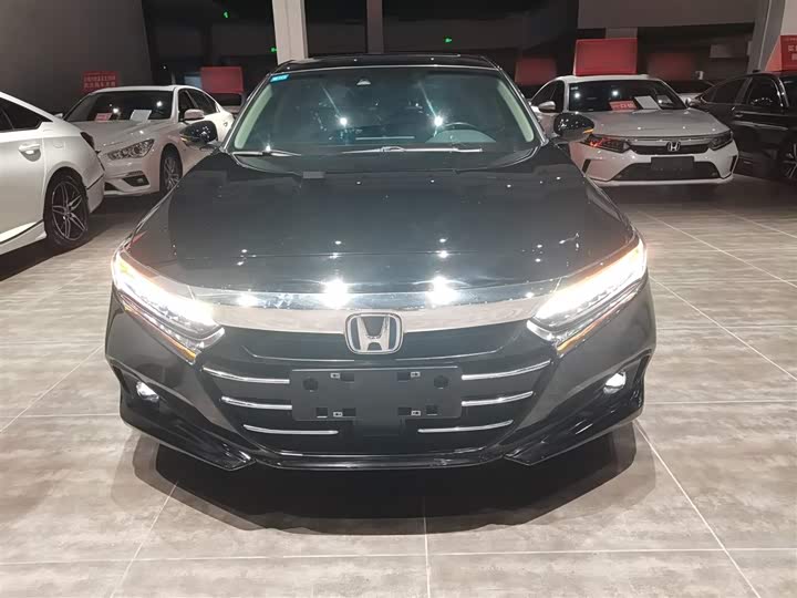Фото 3 - Honda Accord