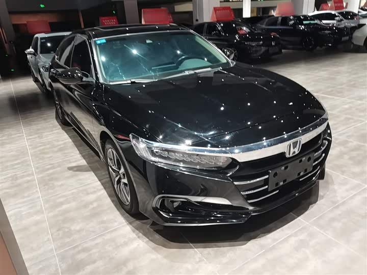 Фото 4 - Honda Accord