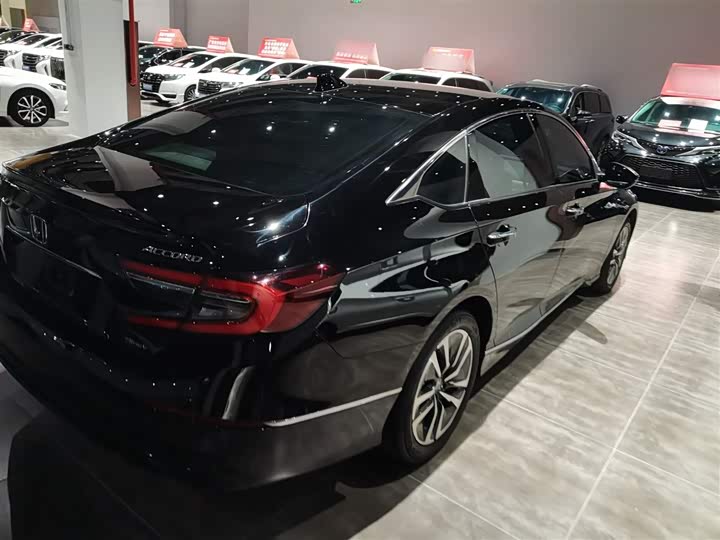 Фото 7 - Honda Accord