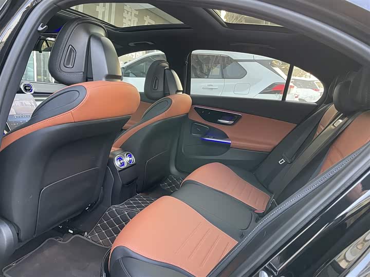 Фото 7 - Mercedes-Benz C-Class