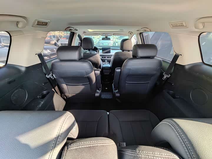 Фото 8 - BYD Song Max