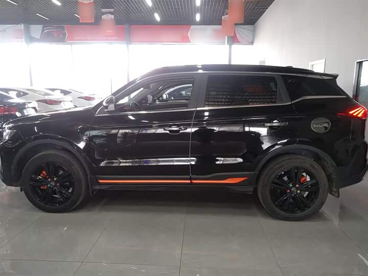 Фото 5 - Geely Atlas