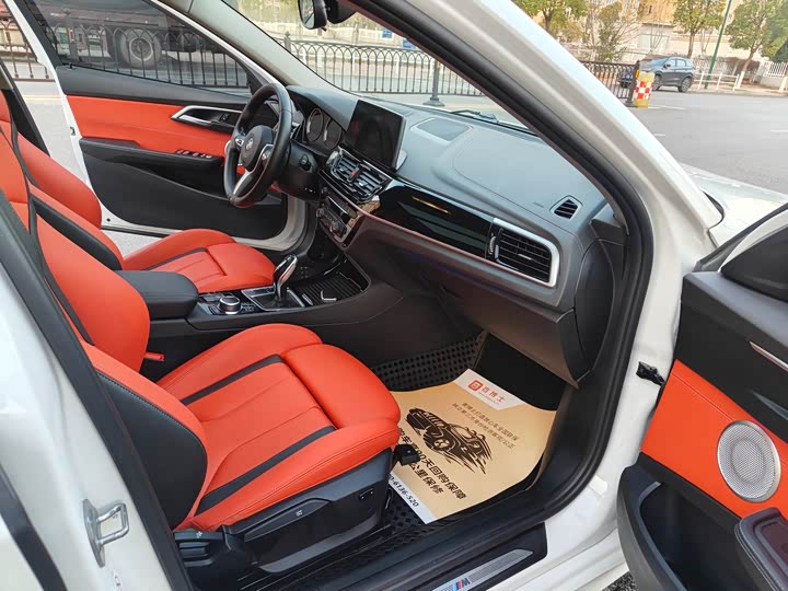 Фото 5 - BMW 1 Series