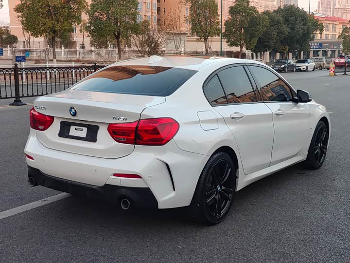 Фото 8 - BMW 1 Series