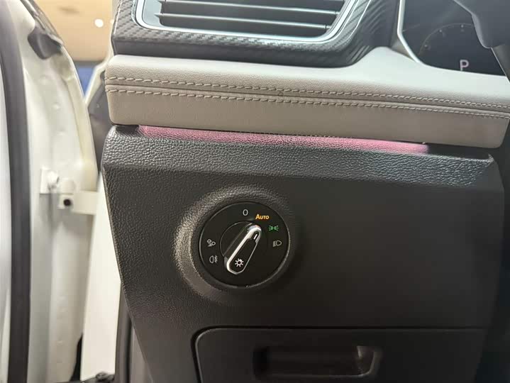 Фото 9 - Volkswagen Tayron