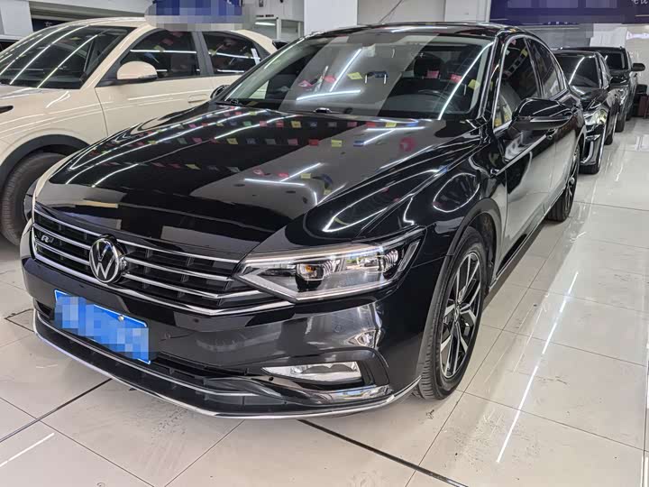 Фото 1 - Volkswagen Magotan