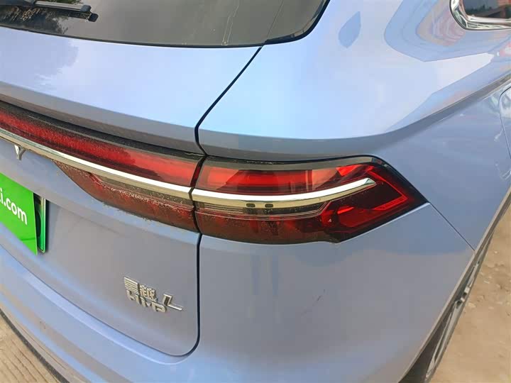 Фото 8 - Geely Monjaro