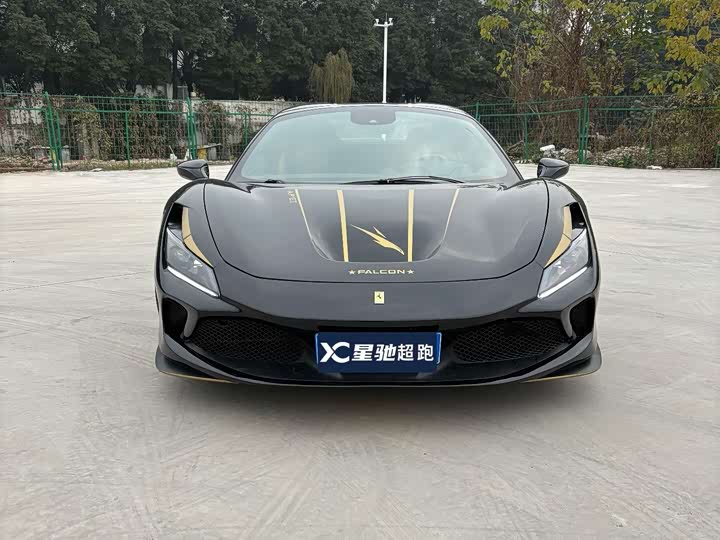 Фото 1 - Ferrari F8