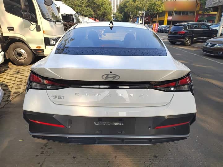 Фото 6 - Hyundai Elantra N line