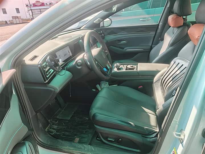 Фото 8 - BYD Qin L