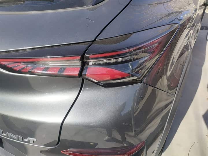 Фото 8 - Changan UNI-T