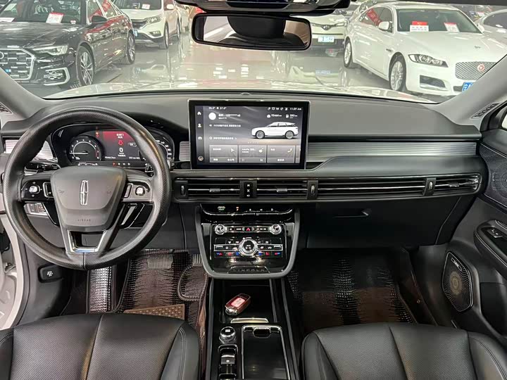 Фото 5 - Lincoln Corsair