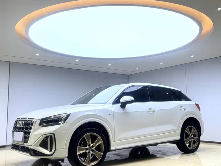 Фото 1 - Audi Q2L