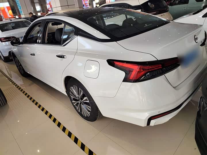 Фото 5 - Nissan Teana