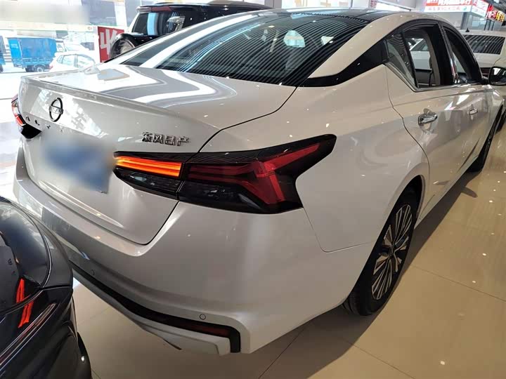 Фото 7 - Nissan Teana