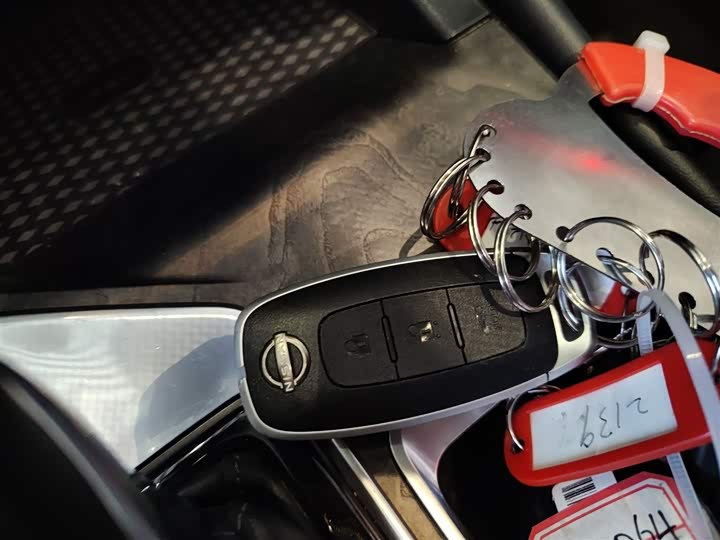 Фото 9 - Nissan Teana