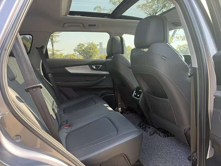 Фото 8 - Chery Tiggo 8